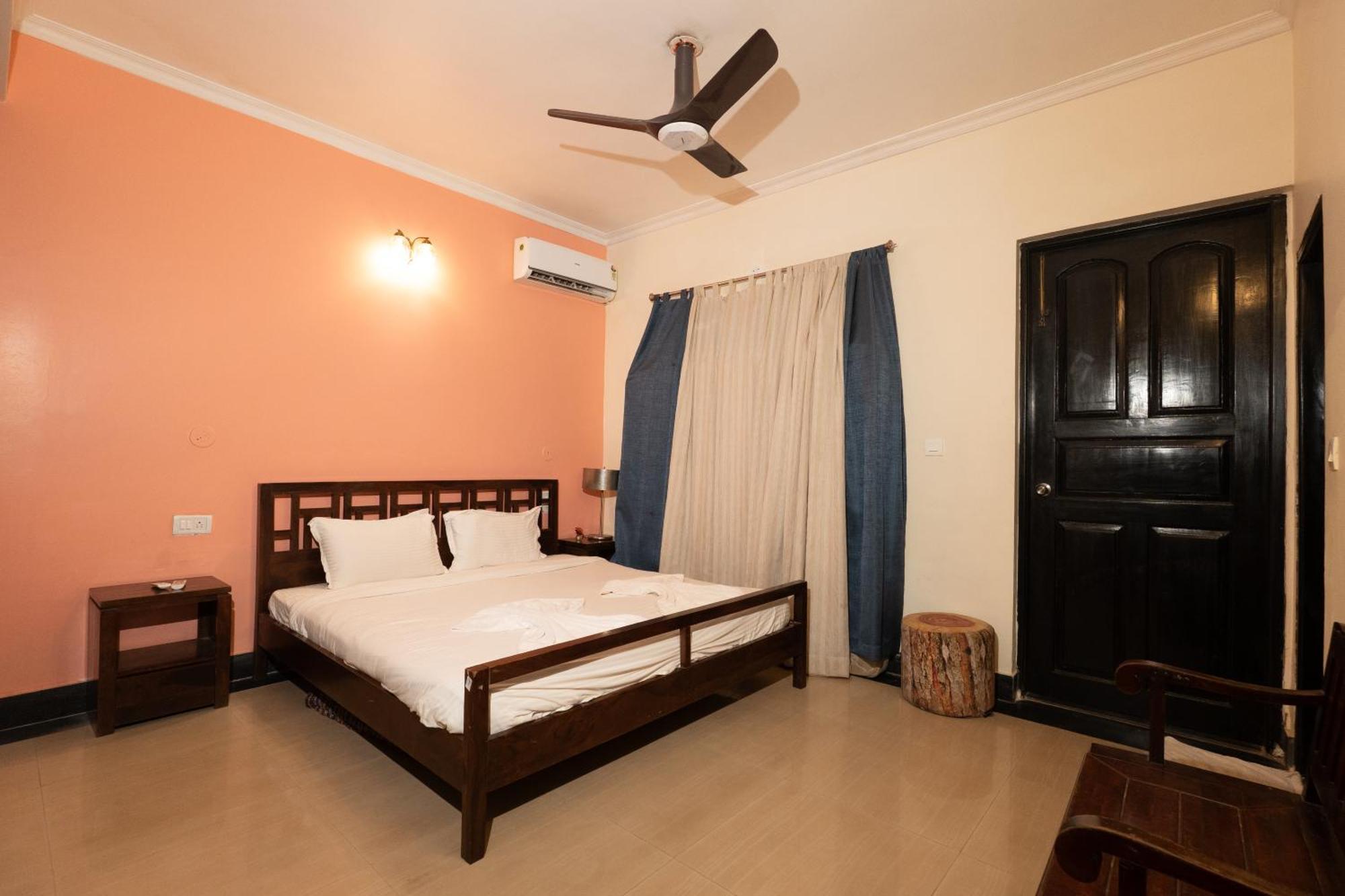 Villa M - Lagoon 4 Calangute 3Bhk Pool Facing, Breakfast Included Old Goa Bagian luar foto